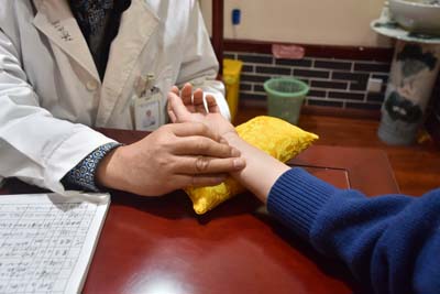 重庆有没有治疗结肠癌效果好的医院？